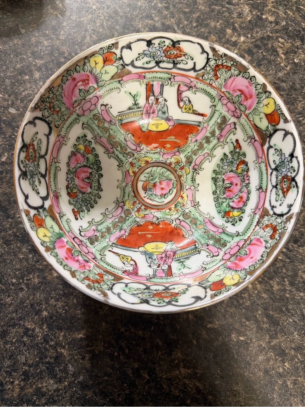 VINTAGE MACAU PORCELAIN BOWL FAMILLE ROSE MEDALLION HAND PAINTED